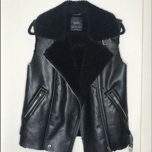 Leather/Faux fur black vest